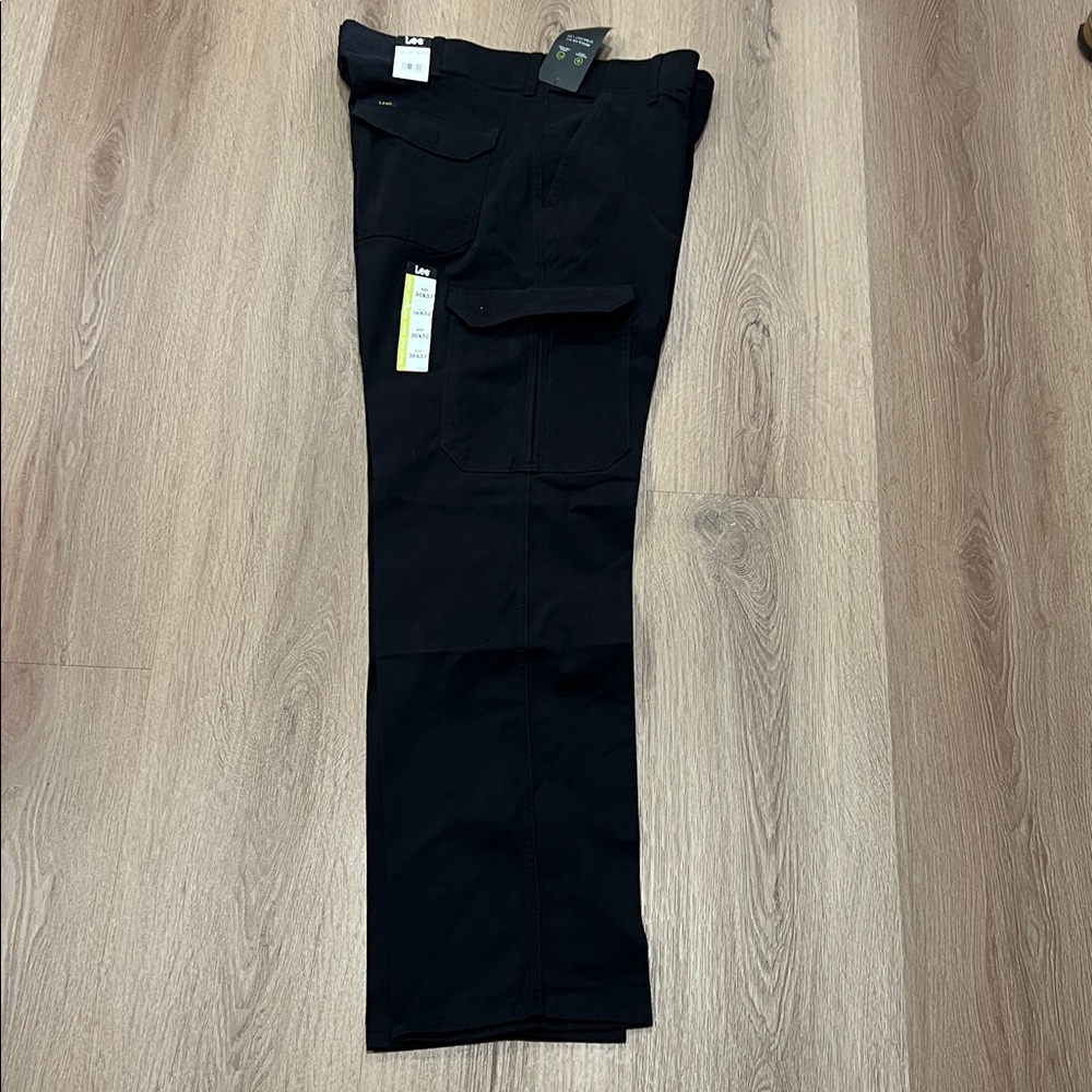 Brand new Lee Extreme Motion Cargo pants. Men’s size 36x32.